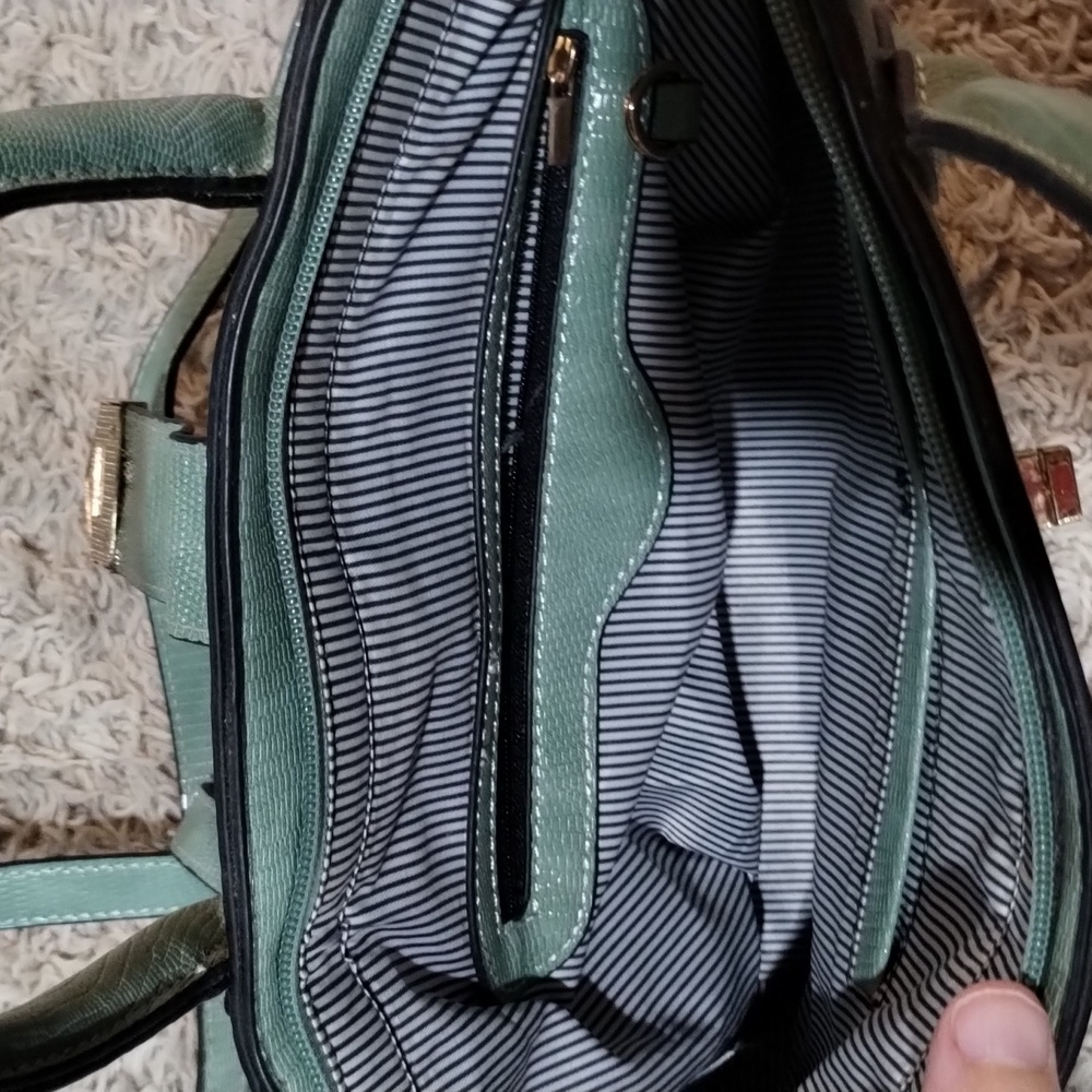 Purse - Picture 2 of 2